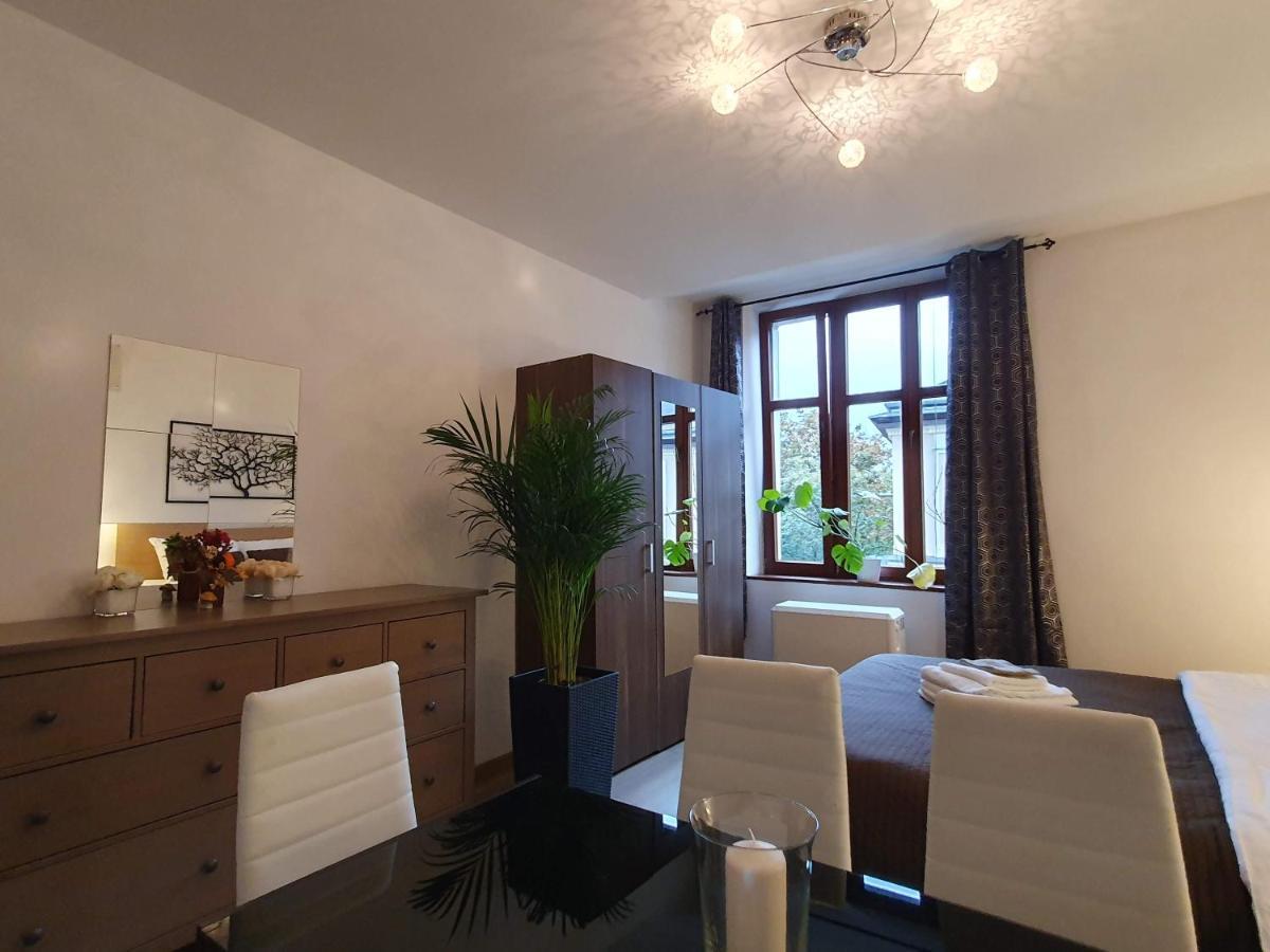 F-3 Krakow Rynek-Wawel O&P Apartfamily Exteriör bild